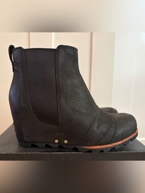 Sorel Lea Wedge Bootie in Black Leather